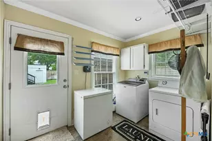 1001 N Adams St, Beeville, TX 78102 - Photo 19