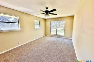 510 N Loop 121, Belton, TX 76513 - Photo 17