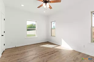 913 Blane Cir, Lampasas, TX 76550 - Photo 21