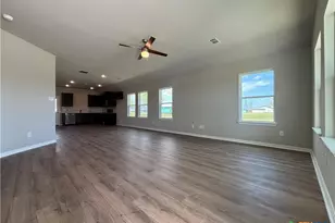 288 Buckskin, Palacios, TX 77465 - Photo 5