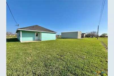 288 Buckskin, Palacios, TX 77465 - Photo 3