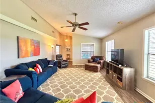 503 N 16th St, Port O'Connor, TX 77982 - Photo 3