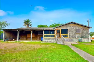 503 N 16th St, Port O'Connor, TX 77982 - Photo 7