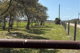 171 Deer Meadows Ln, Seadrift, TX 77983 - Photo 17