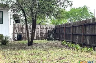 206 Hinton St, Three Rivers, TX 78071 - Photo 7