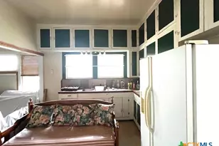 206 Hinton St, Three Rivers, TX 78071 - Photo 13