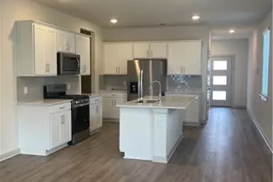 325 New Hampton, San Marcos, TX 78666 - Photo 3