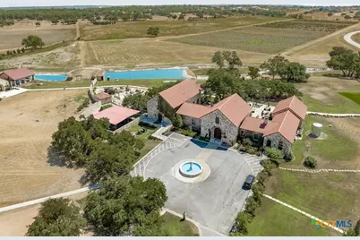 104 Strada Luca, Florence, TX 76527 - Photo 25