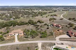 104 Strada Luca, Florence, TX 76527 - Photo 1