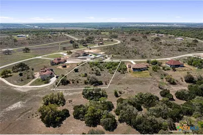 104 Strada Luca, Florence, TX 76527 - Photo 7