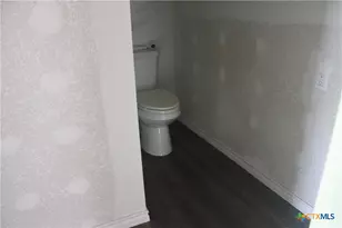 212 E Loop 340, Bellmead, TX 76705 - Photo 5