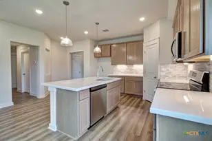 980 Gray Cloud Dr, New Braunfels, TX 78130 - Photo 3