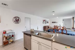 9223 Honey Mesquite, Seguin, TX 78155 - Photo 15