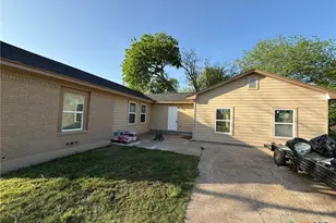 1300 N 2nd St, Killeen, TX 76541 - Photo 9