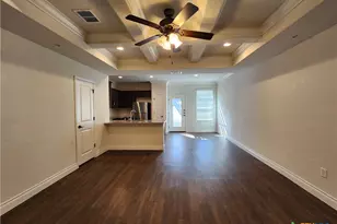 348 Untermaier Dr, New Braunfels, TX 78130 - Photo 5