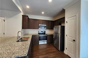 348 Untermaier Dr, New Braunfels, TX 78130 - Photo 7