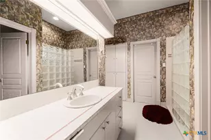 1001 Riada Dr, New Braunfels, TX 78132 - Photo 17