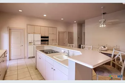 1001 Riada Drive, New Braunfels, TX 78132 - Photo 11