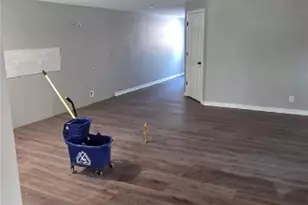 806 21st St, Hondo, TX 78861 - Photo 5