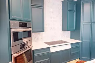 204 W Reuss Blvd, Cuero, TX 77954 - Photo 17