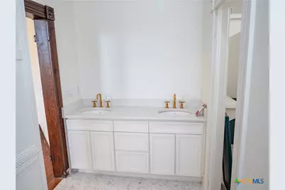 204 W Reuss Boulevard, Cuero, TX 77954 - Photo 31