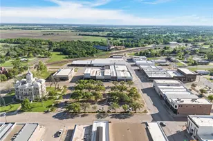 107 W Main St, Cameron, TX 76520 - Photo 3