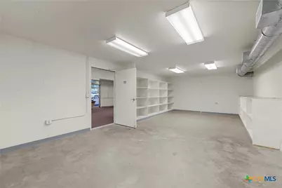 107 W Main Street, Cameron, TX 76520 - Photo 29