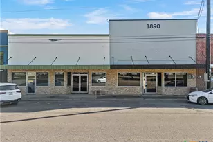 107 W Main St, Cameron, TX 76520 - Photo 1