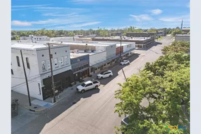 107 W Main Street, Cameron, TX 76520 - Photo 5