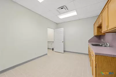 107 W Main Street, Cameron, TX 76520 - Photo 15