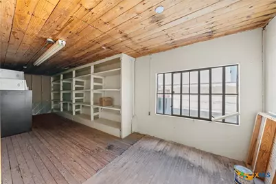 107 W Main Street, Cameron, TX 76520 - Photo 35