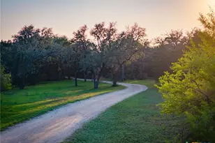 200 Elm Creek Rd, New Braunfels, TX 78132 - Photo 5