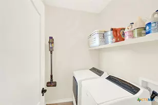 109 Park Way, Poth, TX 78147 - Photo 31