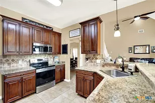 109 Park Way, Poth, TX 78147 - Photo 19