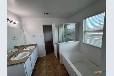 102 W Orion Drive, Killeen, TX 76542 - Photo 9