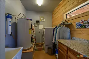 358 W County Rd 3069, Lampasas, TX 76550 - Photo 21