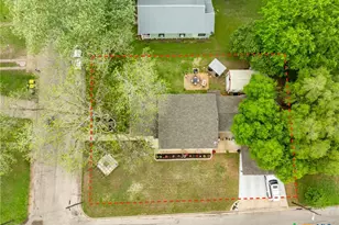 104 N Bright St, Gonzales, TX 78629 - Photo 27