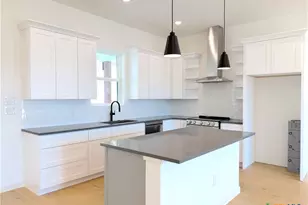 420 Sendera Hls Dr, Canyon Lake, TX 78133 - Photo 13