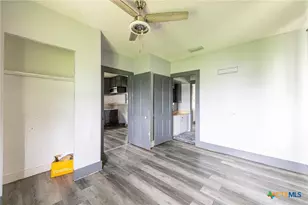 1515 Moulton St, Shiner, TX 77984 - Photo 7