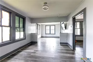 1515 Moulton St, Shiner, TX 77984 - Photo 5