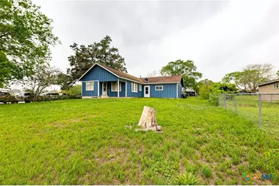 1515 Moulton Street, Shiner, TX 77984 - Photo 11