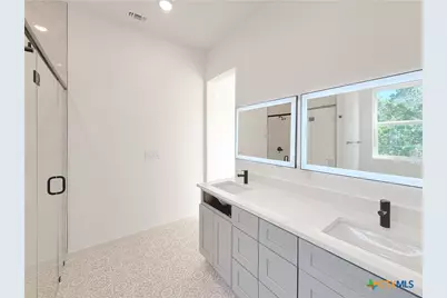 508 Sendera Valley Drive, Canyon Lake, TX 78133 - Photo 11