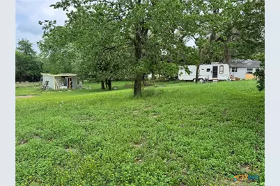103 Reiffert Street, Cuero, TX 77954 - Photo 3