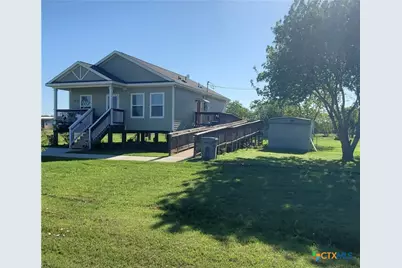 501 S 13th Street, Seadrift, TX 77983 - Photo 1