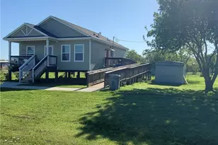 501 S 13th St, Seadrift, TX 77983 - Photo 1