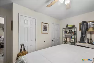 123 & 125 6th St, Vanderbilt, TX 77991 - Photo 17