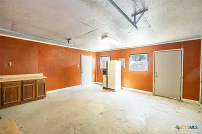 1229 State Highway 304, Gonzales, TX 78629 - Photo 27