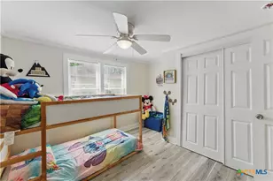 411 Ellis St, Seguin, TX 78155 - Photo 17