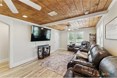 411 Ellis Street, Seguin, TX 78155 - Photo 5