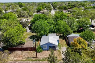 411 Ellis St, Seguin, TX 78155 - Photo 25